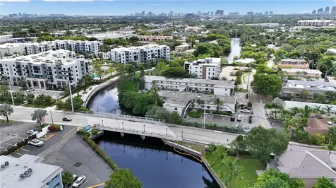 424 NE 27th Drive Wilton Manors FL 33334