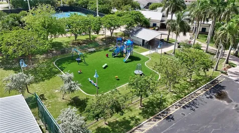 424 NE 27th Drive Wilton Manors FL 33334