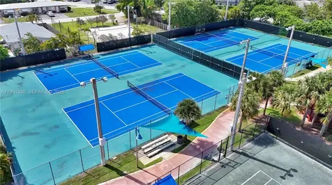 424 NE 27th Drive Wilton Manors FL 33334