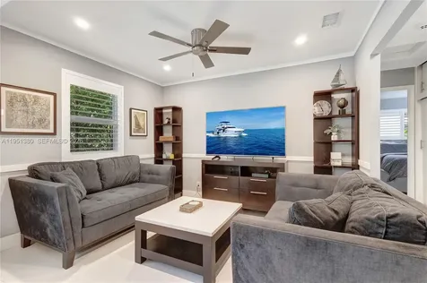 424 NE 27th Drive Wilton Manors FL 33334