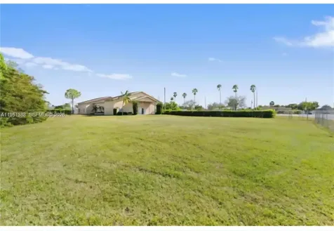 21571 SW 110th Avenue Miami FL 33189
