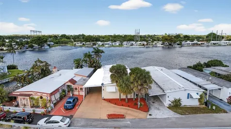 3033 Lakeshore Drive Dania Beach FL 33312