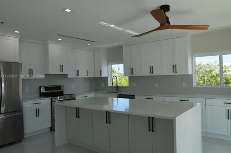 115 Azalea Street Plantation Key FL 33070