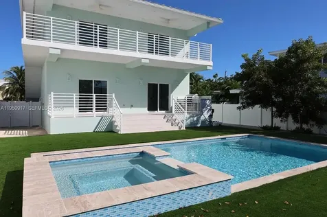 115 Azalea Street Plantation Key FL 33070