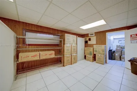 330 W 9th Street Hialeah FL 33010