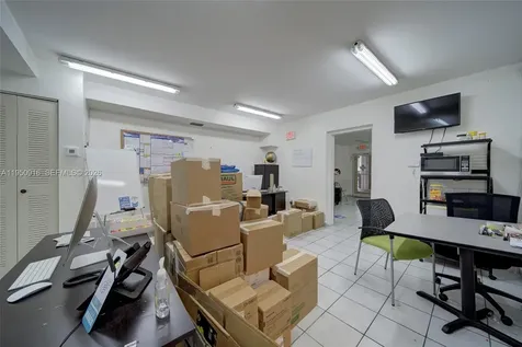 330 W 9th Street Hialeah FL 33010