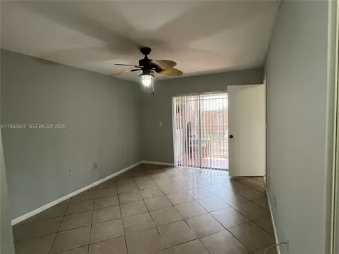 809 NE 214th Lane Miami FL 33179