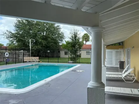809 NE 214th Lane Miami FL 33179