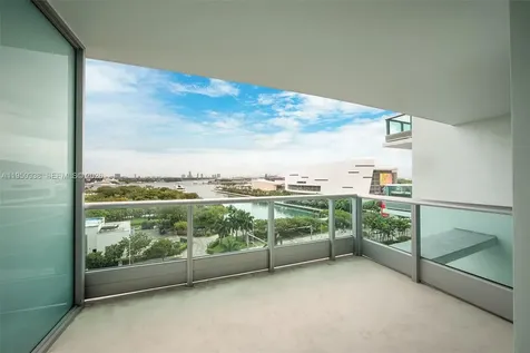 900 Biscayne Boulevard Miami FL 33132