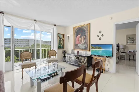 2930 Point East Drive Aventura FL 33160