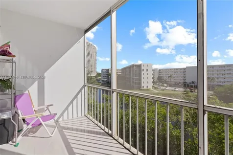 2930 Point East Drive Aventura FL 33160