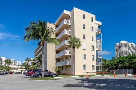 2930 Point East Drive Aventura FL 33160