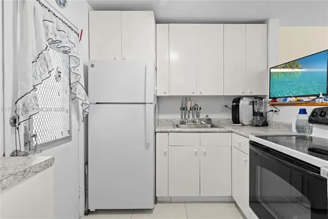 2930 Point East Drive Aventura FL 33160