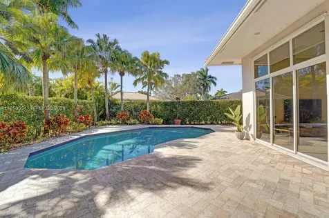 2533 Eagle Run Circle Weston FL 33327