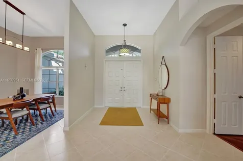2533 Eagle Run Circle Weston FL 33327