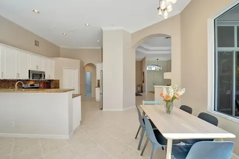 2533 Eagle Run Circle Weston FL 33327