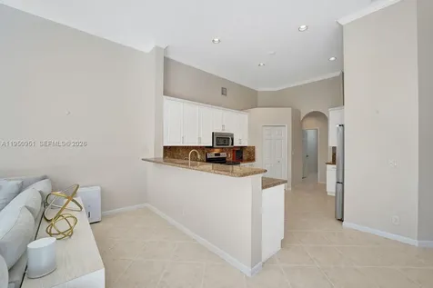 2533 Eagle Run Circle Weston FL 33327