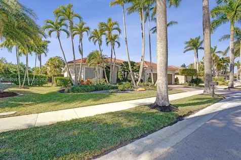 2533 Eagle Run Circle Weston FL 33327