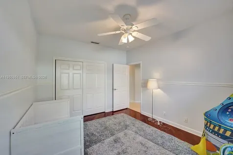 2533 Eagle Run Circle Weston FL 33327