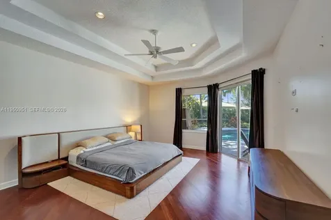 2533 Eagle Run Circle Weston FL 33327