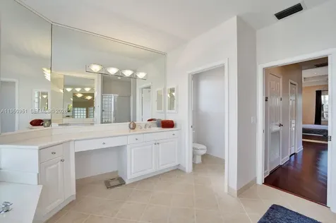 2533 Eagle Run Circle Weston FL 33327