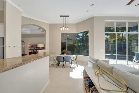 2533 Eagle Run Circle Weston FL 33327