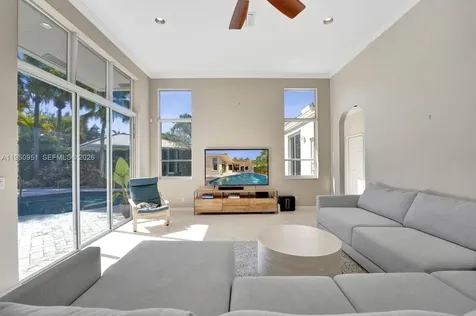 2533 Eagle Run Circle Weston FL 33327