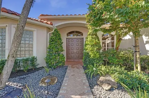 2533 Eagle Run Circle Weston FL 33327