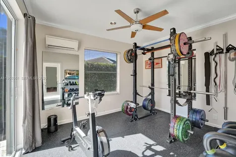 2533 Eagle Run Circle Weston FL 33327
