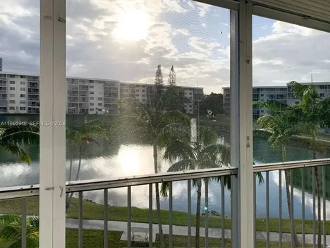 2855 Leonard Drive Aventura FL 33160