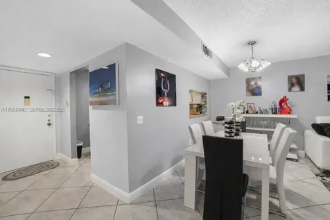 8415 SW 107th Avenue Miami FL 33173