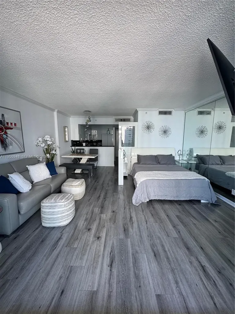 2501 S Ocean Drive Hollywood FL 33019