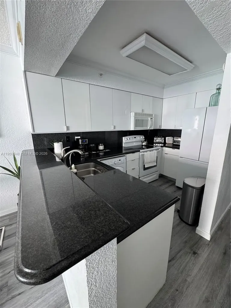 2501 S Ocean Drive Hollywood FL 33019
