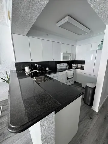 2501 S Ocean Drive Hollywood FL 33019