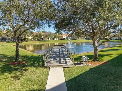 419 Rainbow Springs Terrace Royal Palm Beach FL 33411