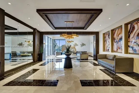 20505 E Country Club Drive Aventura FL 33180