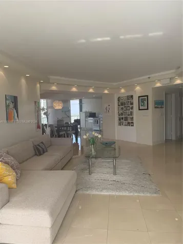 4000 Island Boulevard Aventura FL 33160