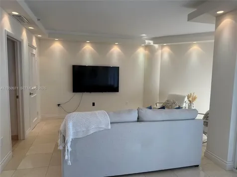 4000 Island Boulevard Aventura FL 33160