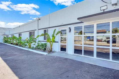 1822 NW 22nd Street Miami FL 33142