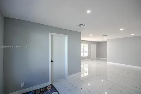 3313 NW 36th Terrace Lauderdale Lakes FL 33309