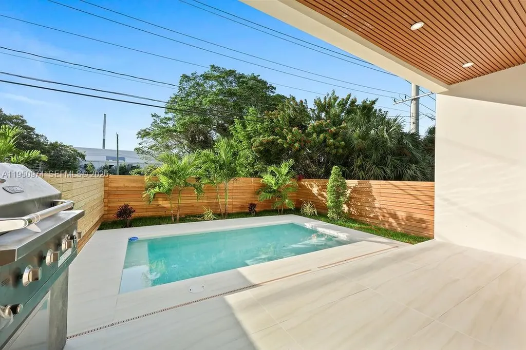 1321 NE 13th Avenue Fort Lauderdale FL 33304