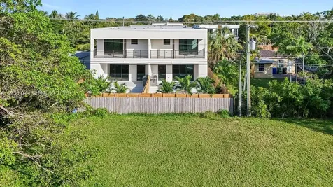 1321 NE 13th Avenue Fort Lauderdale FL 33304