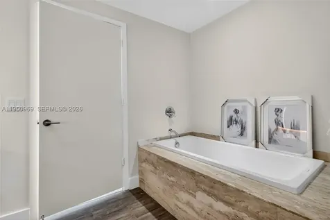 2900 NE 7th Avenue Miami FL 33137