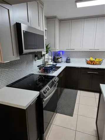 5865 W 13 Avenue Hialeah FL 33012