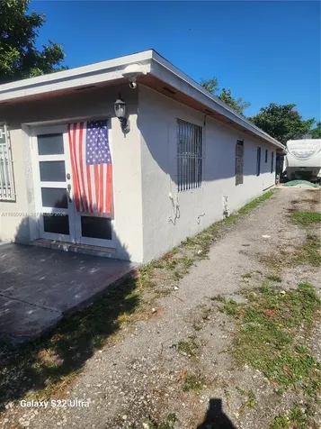 1747 NW 85th Street Miami FL 33147