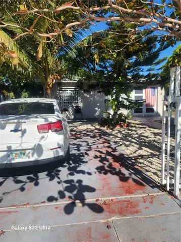1747 NW 85th Street Miami FL 33147