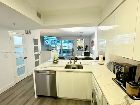 2501 S Ocean Drive Hollywood FL 33019