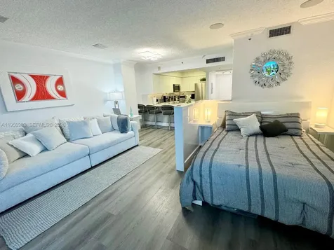 2501 S Ocean Drive Hollywood FL 33019