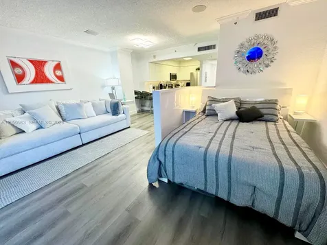 2501 S Ocean Drive Hollywood FL 33019