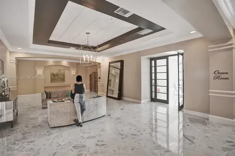 2501 S Ocean Drive Hollywood FL 33019